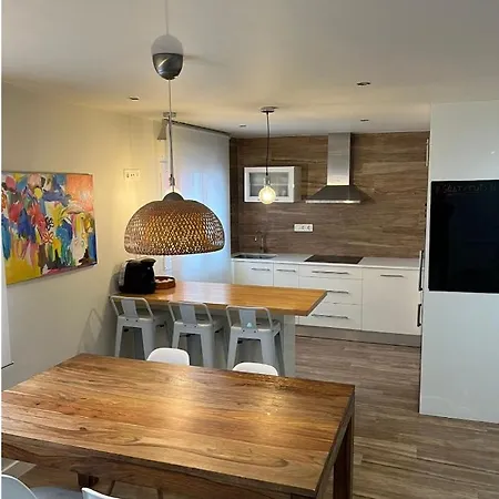 Precioso Piso Soleado Totalmente Reformado En * ヒホン